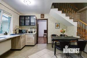 Дом 71м², 2-этажный, посуточно,