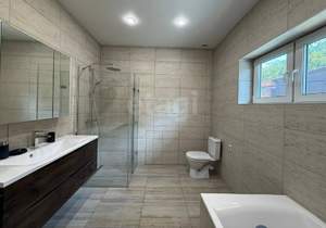 Дом 181м², 1-этажный, участок 10 сот.