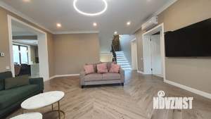 Коттедж 272м², 2-этажный, участок 30 сот.