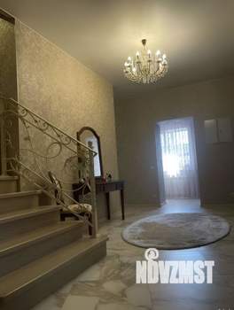 Дом 300м², 3-этажный, участок 12 сот.