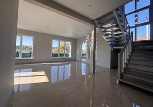 Дом 170м², 2-этажный, участок 10 сот.