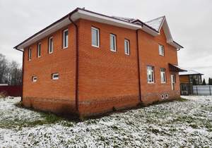 Дом 552м², 3-этажный, участок 15 сот.