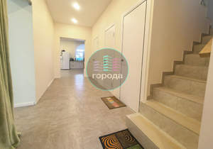 Дом 358м², 3-этажный, участок 13 сот.