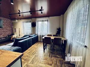 Дом 213м², 4-этажный, участок 15 сот.