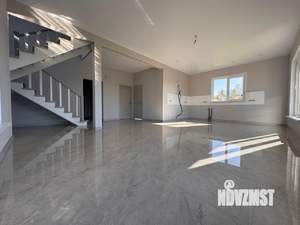 Коттедж 175м², 2-этажный, участок 10 сот.