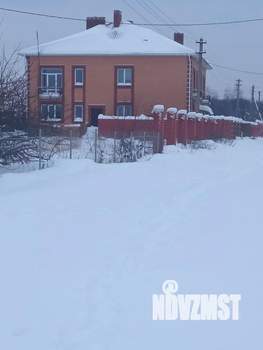 Таунхаус 150м², 3-этажный, участок 7 сот.