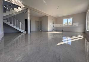 Дом 170м², 2-этажный, участок 10 сот.