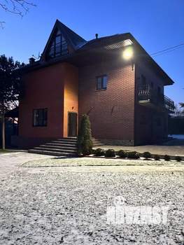 Дом 250м², 3-этажный, на длительный срок, 