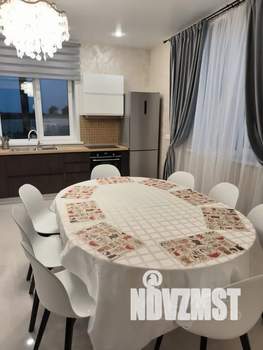 Дом 206м², 2-этажный, посуточно, 