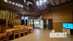 Дом 180м&sup2;, 2-этажный, посуточно, 