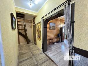 Дом 184м&sup2;, 2-этажный, на длительный срок, 