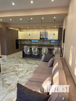 Дом 250м², 3-этажный, на длительный срок, 