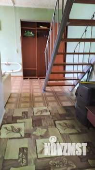 Дом 60м², 2-этажный, на длительный срок, 