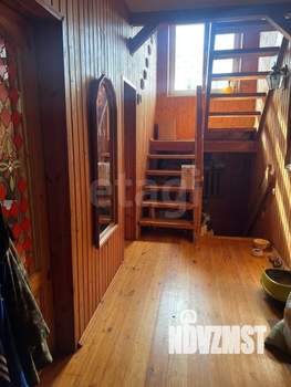 Дом 302м², 3-этажный, участок 42 сот.  