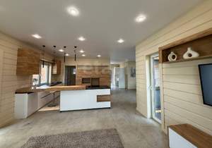 Дом 181м&sup2;, 1-этажный, участок 10 сот.  