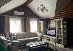 Дом 200м&sup2;, 2-этажный, участок 11 сот.  