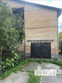 Дом 302м², 3-этажный, участок 42 сот.  