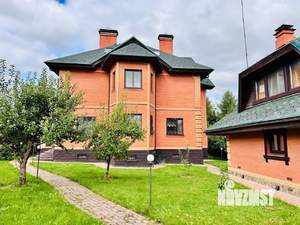 Дом 512м², 3-этажный, участок 15 сот.  