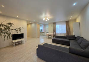 Дом 183м&sup2;, 2-этажный, участок 10 сот.  