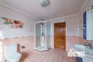 Дом 310м², 2-этажный, участок 19 сот.  
