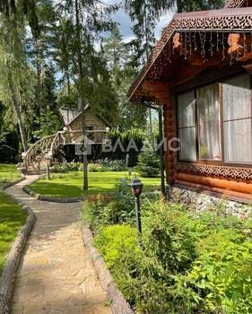 Дом 1720м², 2-этажный, участок 200 сот.  
