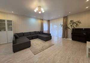 Дом 183м&sup2;, 2-этажный, участок 10 сот.  