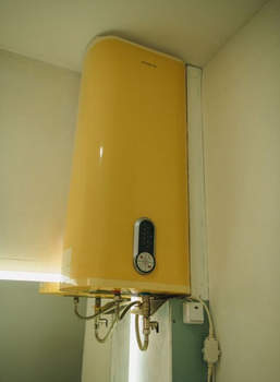 Дом 220м&sup2;, 2-этажный, участок 9 сот.  