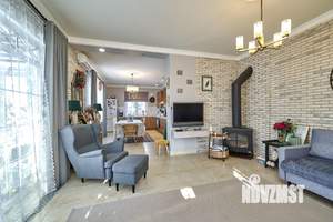 Дом 150м&sup2;, 2-этажный, участок 20 сот.  