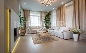 Дом 433м&sup2;, 3-этажный, участок 34 сот.  