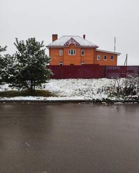 Дом 552м&sup2;, 3-этажный, участок 15 сот.  