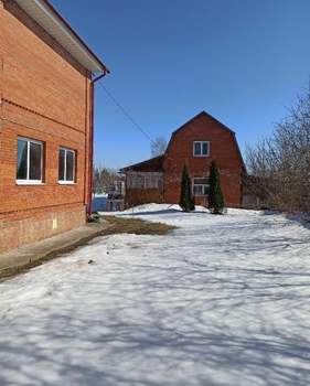Дом 320м², 2-этажный, участок 26 сот.  