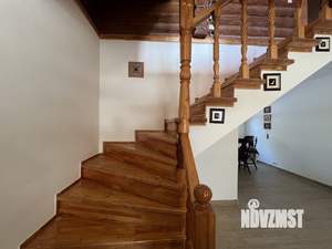 Дом 216м&sup2;, 3-этажный, участок 37 сот.  