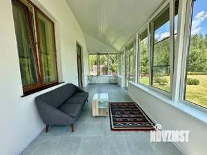 Дом 300м&sup2;, 2-этажный, участок 100 сот.  