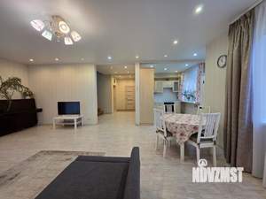 Дом 183м&sup2;, 2-этажный, участок 10 сот.  