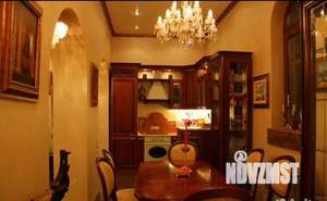 Дом 180м&sup2;, 2-этажный, участок 25 сот.  