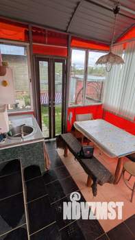 Дом 40м&sup2;, 2-этажный, участок 6 сот.  