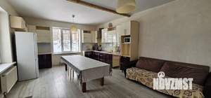 Дом 307м&sup2;, 2-этажный, участок 5 сот.  