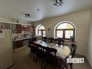 Дом 216м&sup2;, 3-этажный, участок 37 сот.  