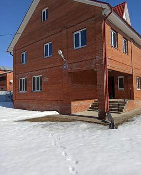 Дом 320м², 2-этажный, участок 26 сот.  