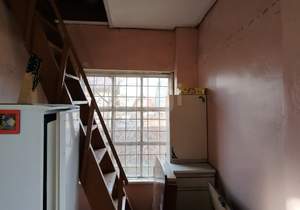 Дом 50м&sup2;, 2-этажный, участок 4 сот.  