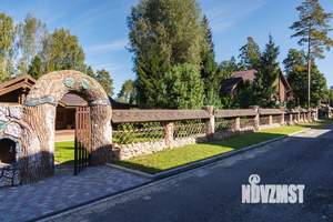 Дом 360м&sup2;, 2-этажный, участок 30 сот.  