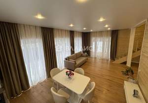 Дом 148м&sup2;, 2-этажный, участок 9 сот.  