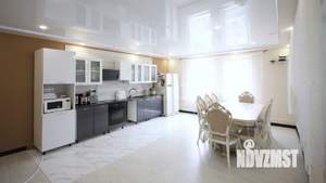 Дом 250м&sup2;, 2-этажный, участок 10 сот.  