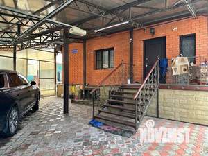 Коттедж 220м&sup2;, 2-этажный, участок 10 сот.  