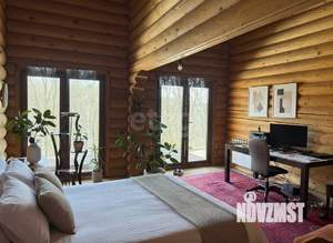 Дом 320м&sup2;, 3-этажный, участок 18 сот.  