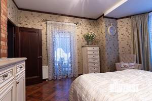 Дом 270м&sup2;, 2-этажный, участок 4 сот.  