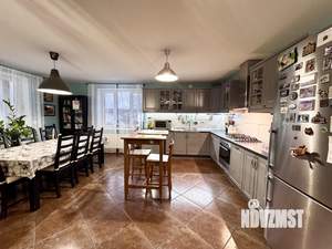 Дом 205м&sup2;, 2-этажный, участок 20 сот.  