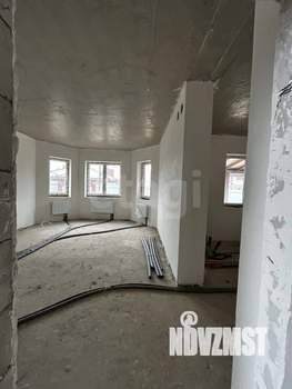 Дом 205м&sup2;, 2-этажный, участок 8 сот.  