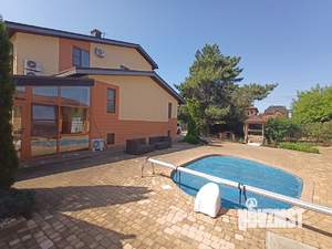 Дом 260м&sup2;, 2-этажный, участок 15 сот.  