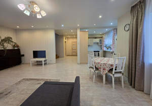 Дом 183м&sup2;, 2-этажный, участок 10 сот.  